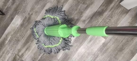 Self-Twisting Water Rotating Mop – Easy Spin, Quick Dry Cleaning