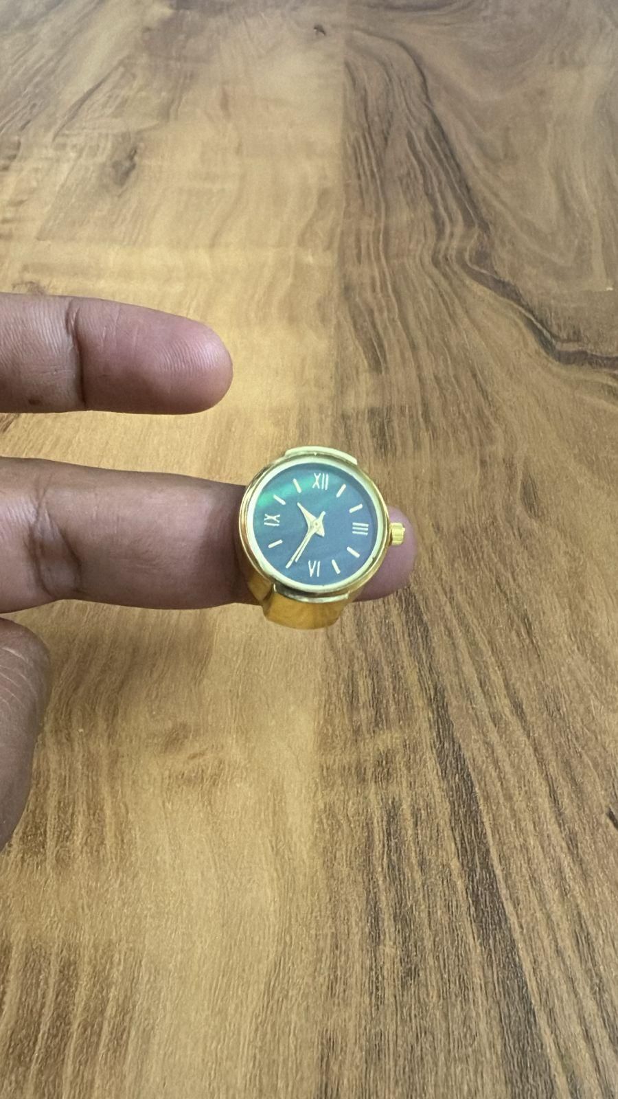 Stylish Finger Timepiece for Men & Women